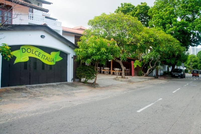 Dolce Italia Rooms Colombo Exterior photo